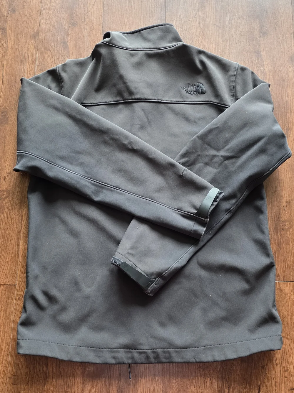 The North Face Men's Black Softshell Jacket - Full-Zip